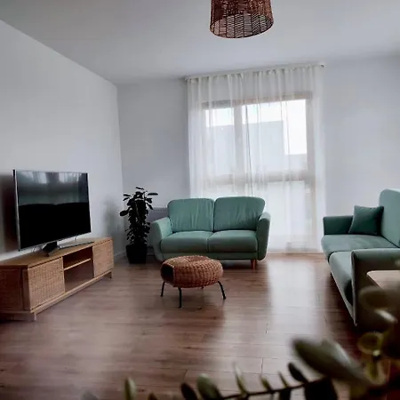 Apartment Near The Sea
