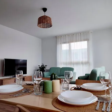 Apartment Near The Sea