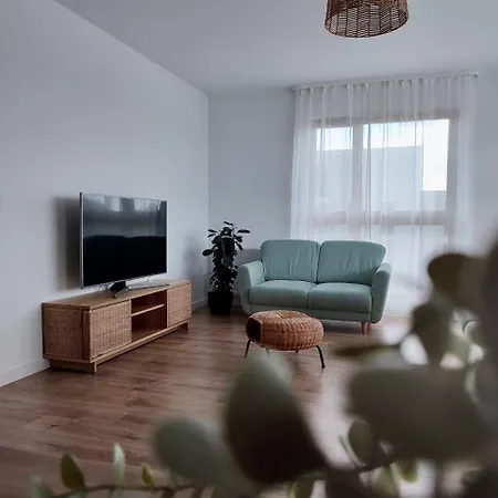 Apartment Near The Sea